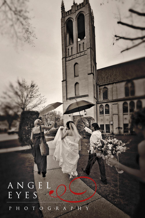 Bride arriving at the church