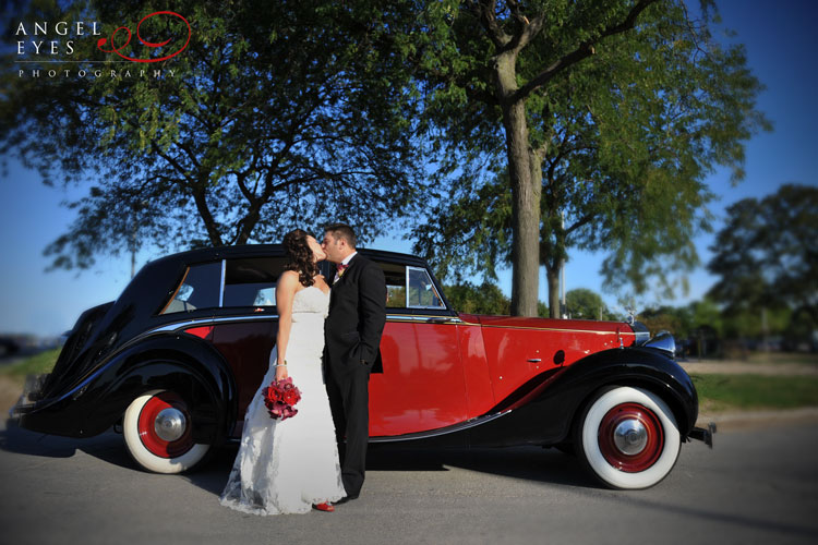 Hilton Rosemont O'Hare Chicago wedding North avenue beach wedding party black and red colors old classic car birdcage veil (8)