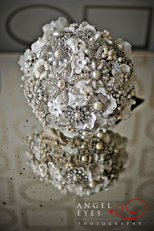 heirloom brooch bridal bouquet, Chicago wedding photography, The Rookery Building