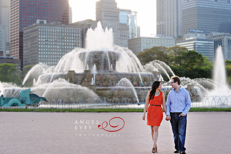 Chicago engagement photos, Buckingham fountain downtown, pets dogs family photography (6)