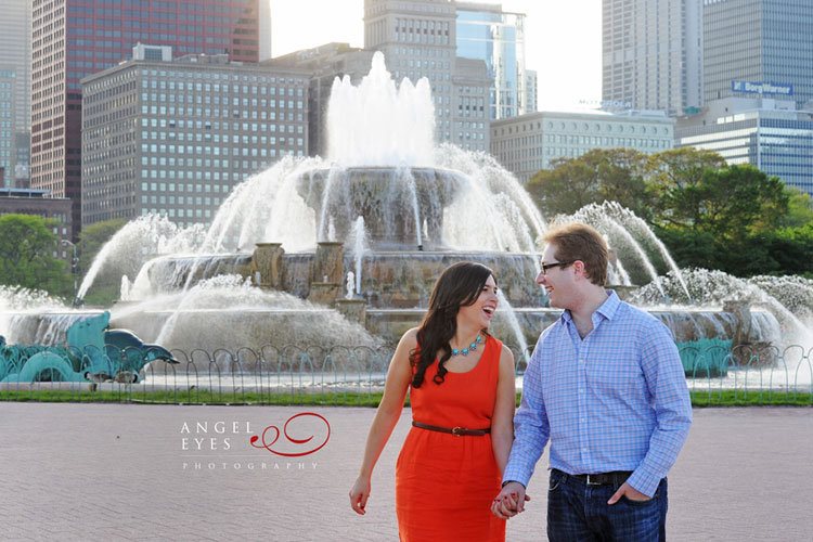 Chicago engagement photos, Buckingham fountain downtown, pets dogs family photography (7)