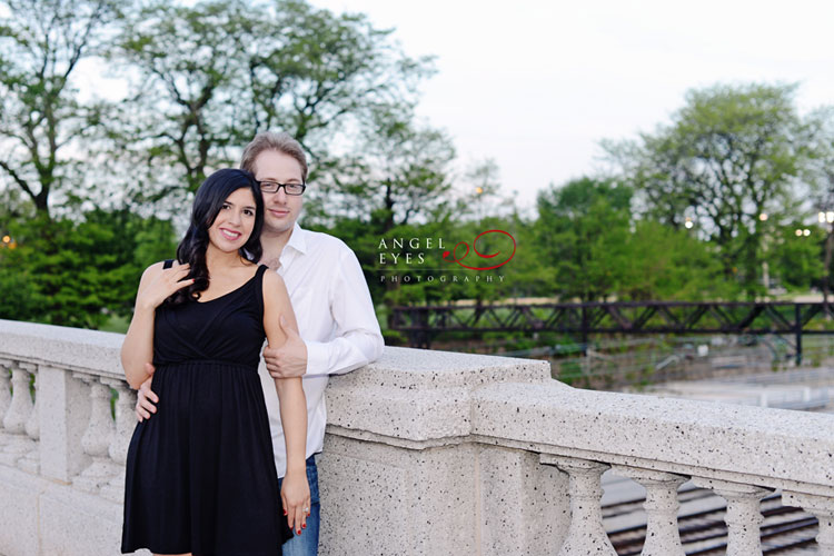 Chicago engagement photos, Buckingham fountain downtown, pets dogs family photography (9)