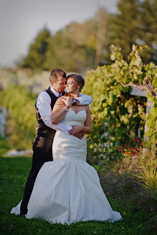 Acquaviva Winery wedding, outdoor  suburban ceremony reception, vineyard Illinois (35)