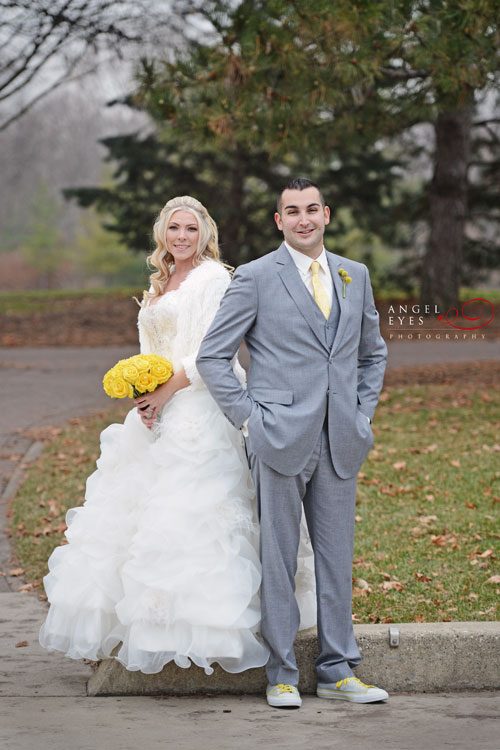 Naperville Riverwalk wedding photos, Yellow wedding flowers (21)