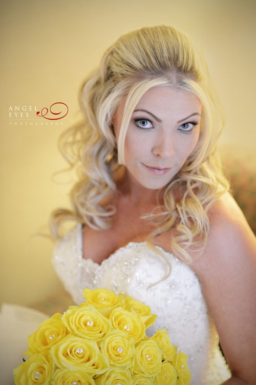 Naperville Riverwalk wedding photos, Yellow wedding flowers (4)