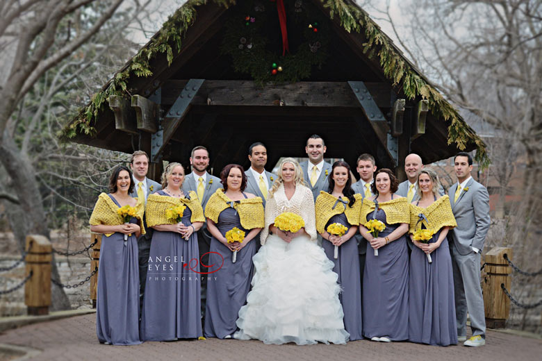 Naperville Riverwalk wedding photos, Yellow wedding flowers (6)