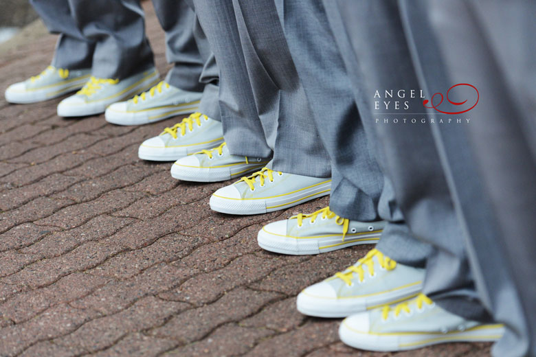 Naperville Riverwalk wedding photos, Yellow wedding flowers (7)