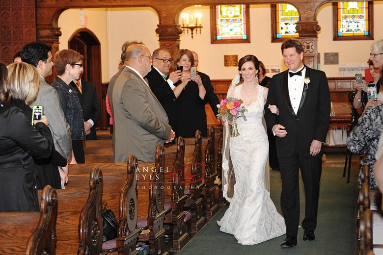 Church-of-Our-Saviour-Chicago-wedding-ceremony-(2)
