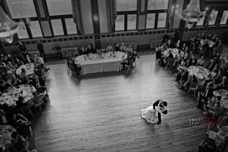 Germania-Place-Chicago,-First-dance