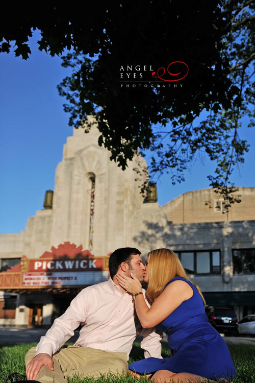 Park Ridge engagement photos, Pickwick Theater (2)