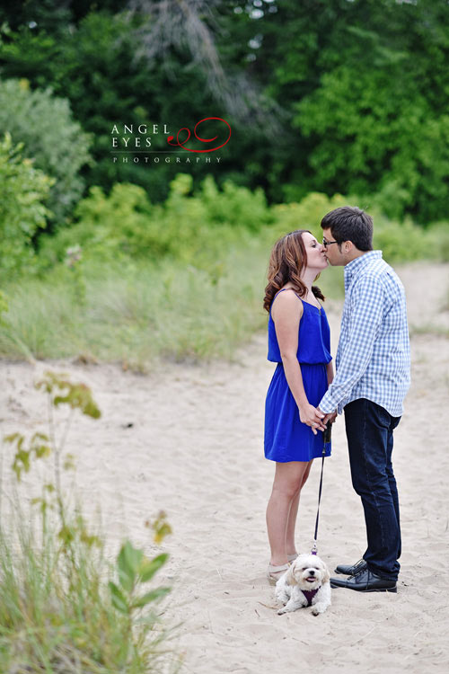 Chicago engagement photos, Save-the-date, Evanston, portrait session with dog (14)