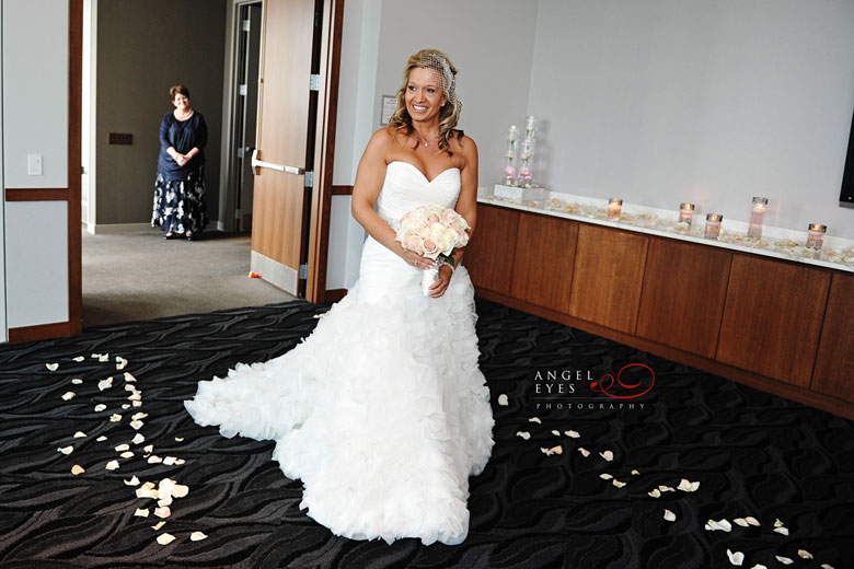 Hotel Arista wedding photos, Riverwalk Naperville wedding planning (36)