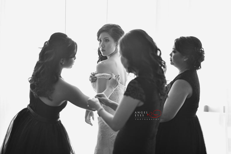 The Wit hotel Chicago Loop downtown, wedding photos bridesmaids getting ready (9)