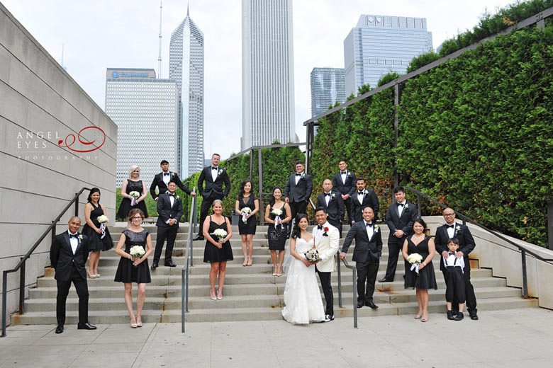 Urban wedding photos in Chicago, Fun wedding photos (1)