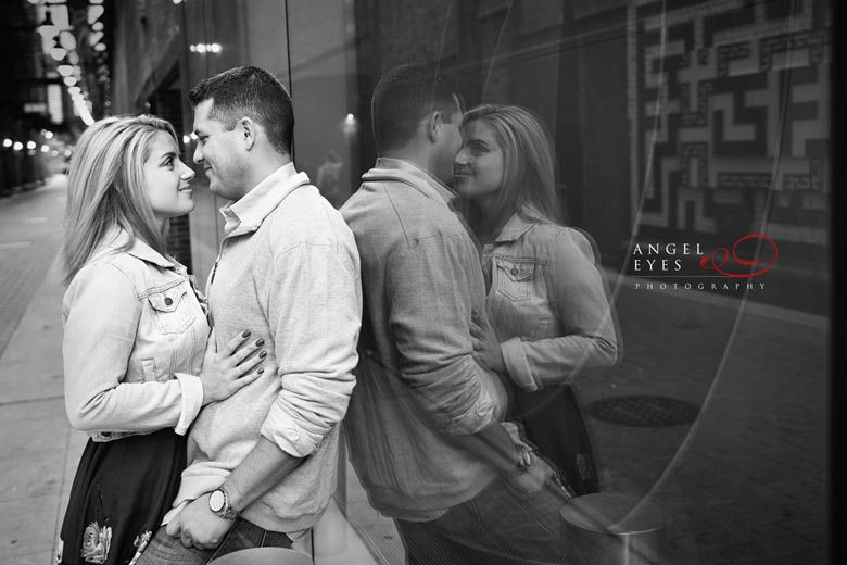 Downtown Chicago engagement photos, Fun Chicago photographer (3)