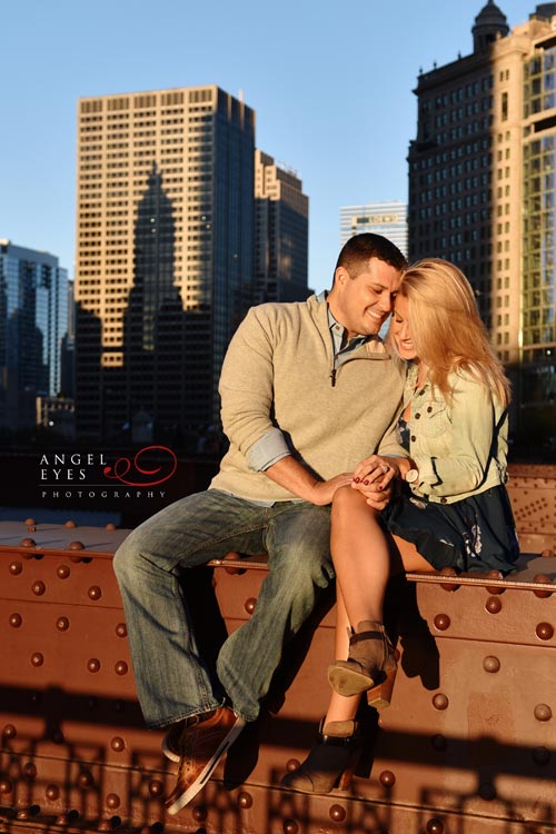 Downtown Chicago engagement photos, Fun Chicago photographer (7)