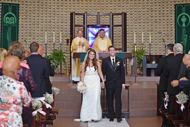 Our-Lady-of-the-Woods-Parish-wedding-photos,-suburban-wedding-photographer-(a)