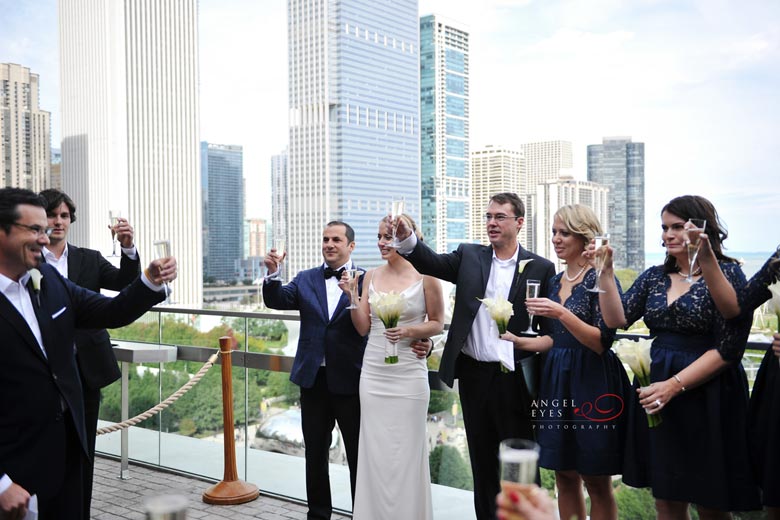 Cindy's Rooftop restaurant wedding photos, ceremony and reception with the best views in Chicago (29)