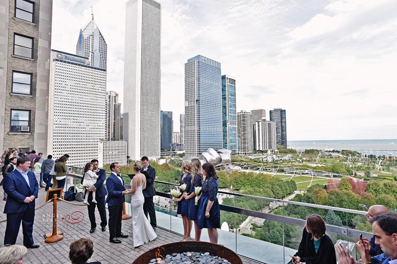 Cindy's Rooftop restaurant wedding photos, ceremony and reception with the best views in Chicago (4)