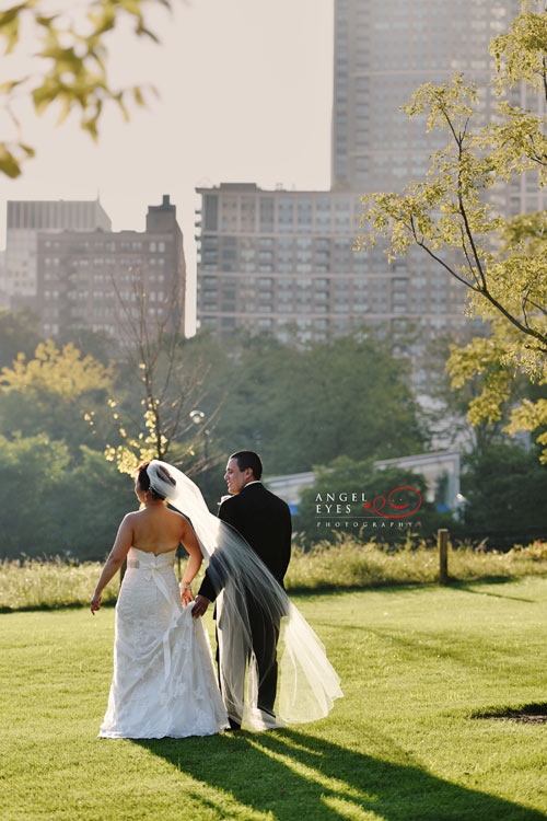 Millennium Park wedding photos,Loop area of Chicago in Illinois, Bride and Groom (3)