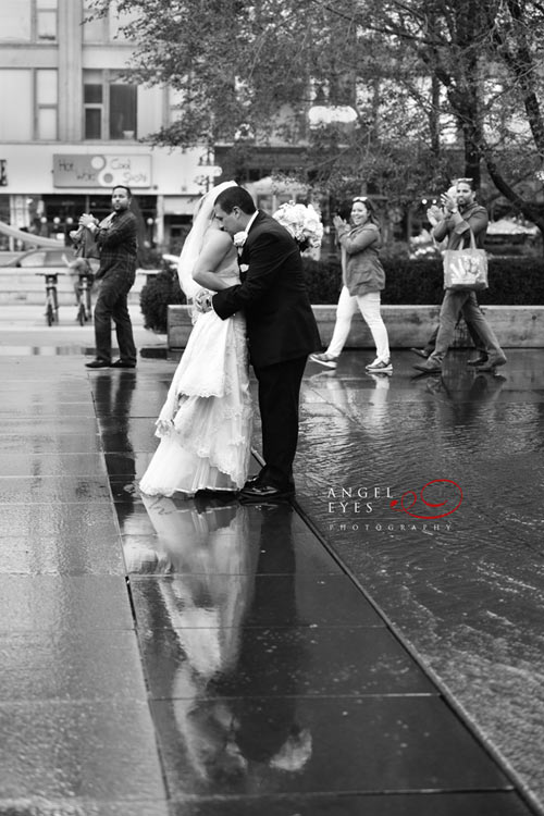 Millennium Park wedding photos,Loop area of Chicago in Illinois, Bride and Groom (8)