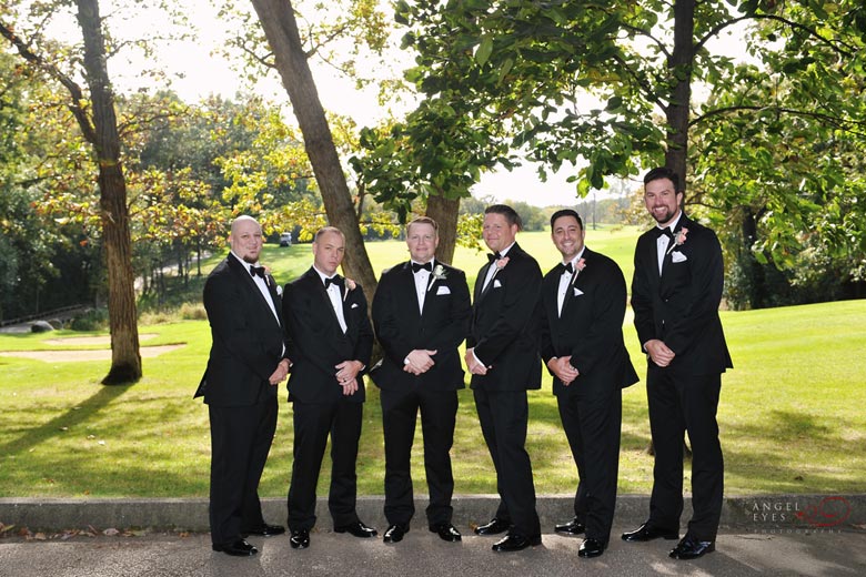 Groomsmen-wedding-photos,-Black-tuxes-from-Men's-Warehouse
