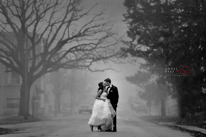 Unique wedding venue, The Starline Factory, fun wedding photos, winter wedding, Chicago wedding photographer (11)