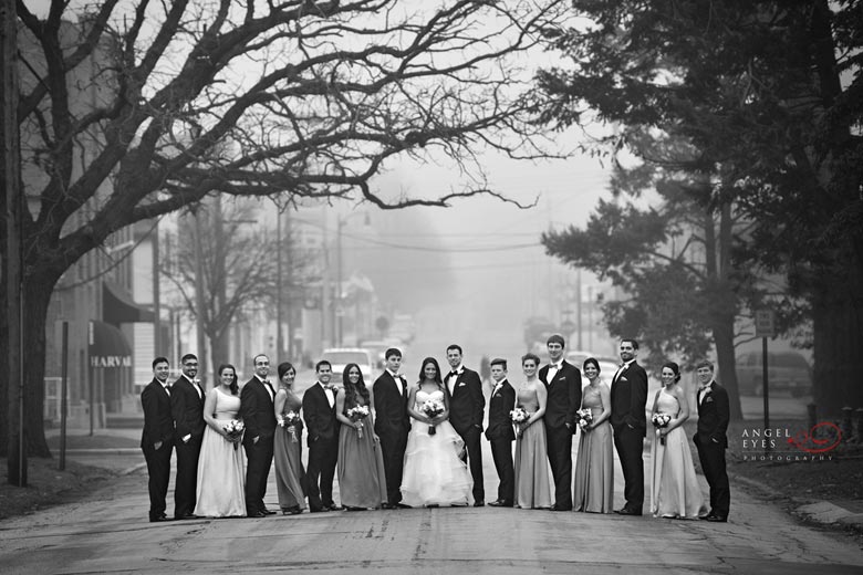 Unique wedding venue, The Starline Factory, fun wedding photos, winter wedding, Chicago wedding photographer (14)