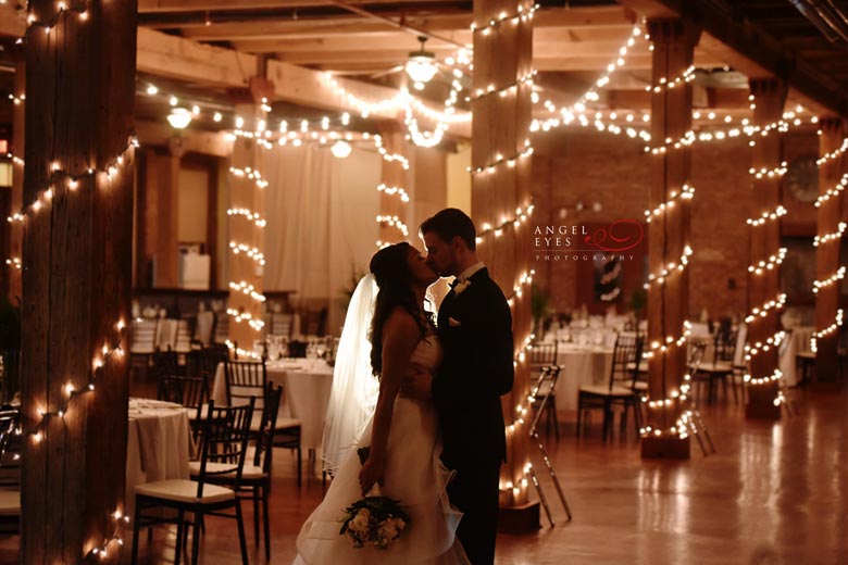 Unique wedding venue, The Starline Factory, fun wedding photos, winter wedding, Chicago wedding photographer (24)