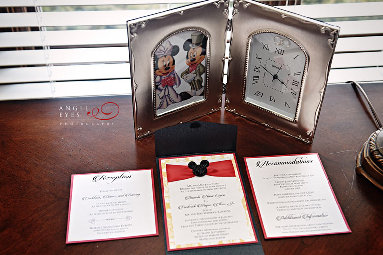Disney wedding details, Mickey and Minnie wedding themed photos (8)