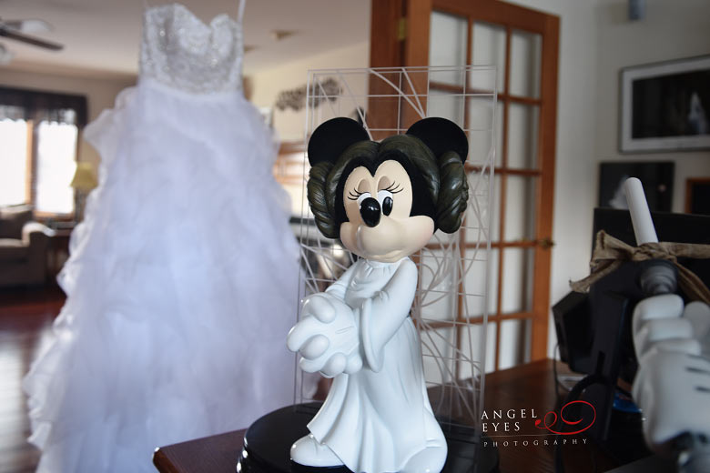 Disney wedding details, Mickey and Minnie wedding themed photos (9)