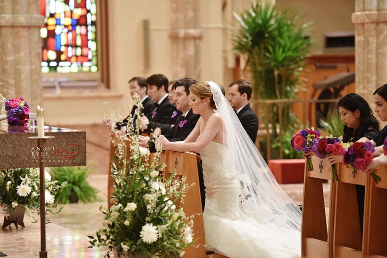 Holy Name Cathedral Chicago wedding photos, wedding photographer in Chicago (8)