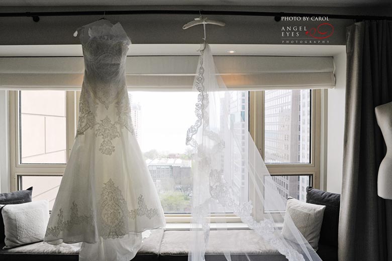 Ines-di-Santo-wedding-dress,-Chicago-bridal-gowns