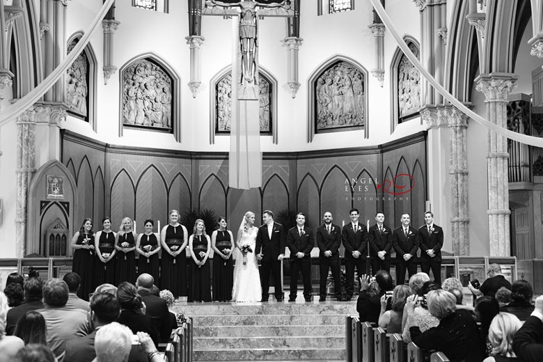 Holy-Name-Cathedral,-Chicago-wedding-ceremony-photos-(9)