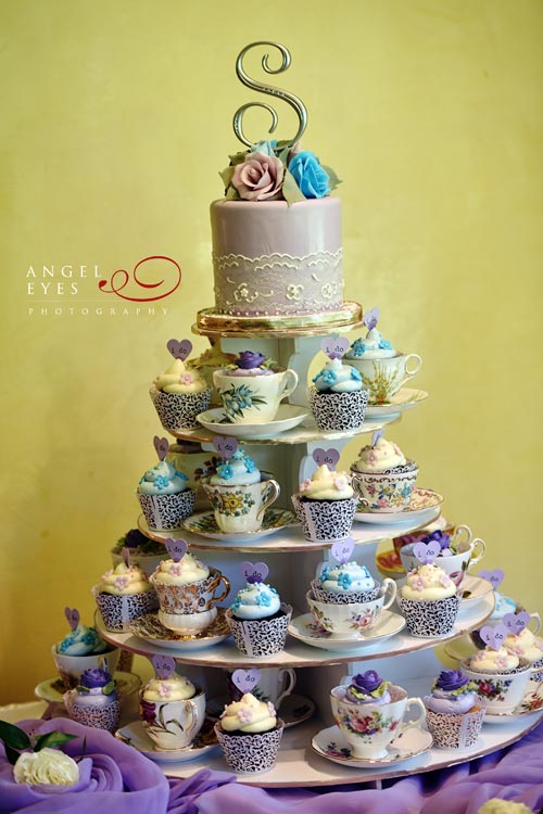 redfield-estate-wedding-oak-mill-bakery-cupcakes-cupcake-tower-wedding-desert-1