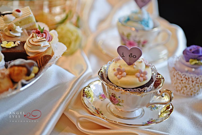 redfield-estate-wedding-oak-mill-bakery-cupcakes-cupcake-tower-wedding-desert-3